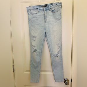 Women skinny jeans size 28. Brand- Abercrombie &Fitch